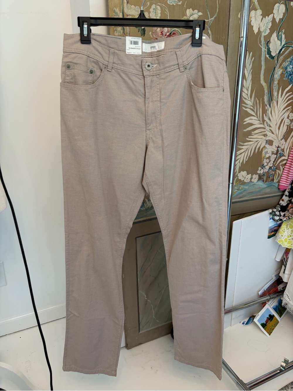 BRAX Men's Casual Straight-Leg Pants in Light Taupe NWT
